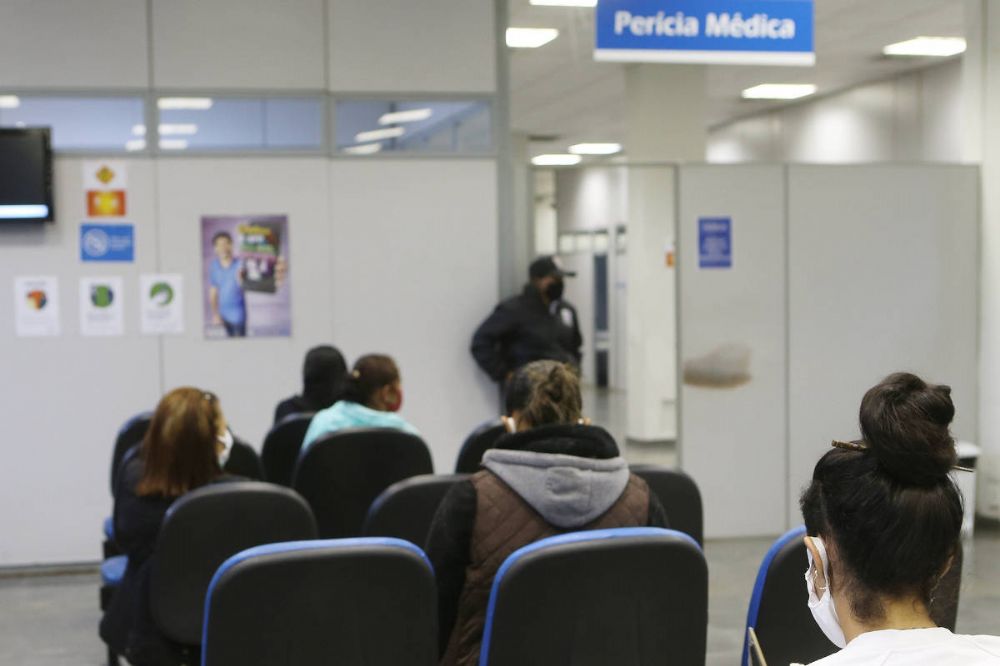 Previdncia acelera anlise e reduz fila do auxlio-doena do INSS