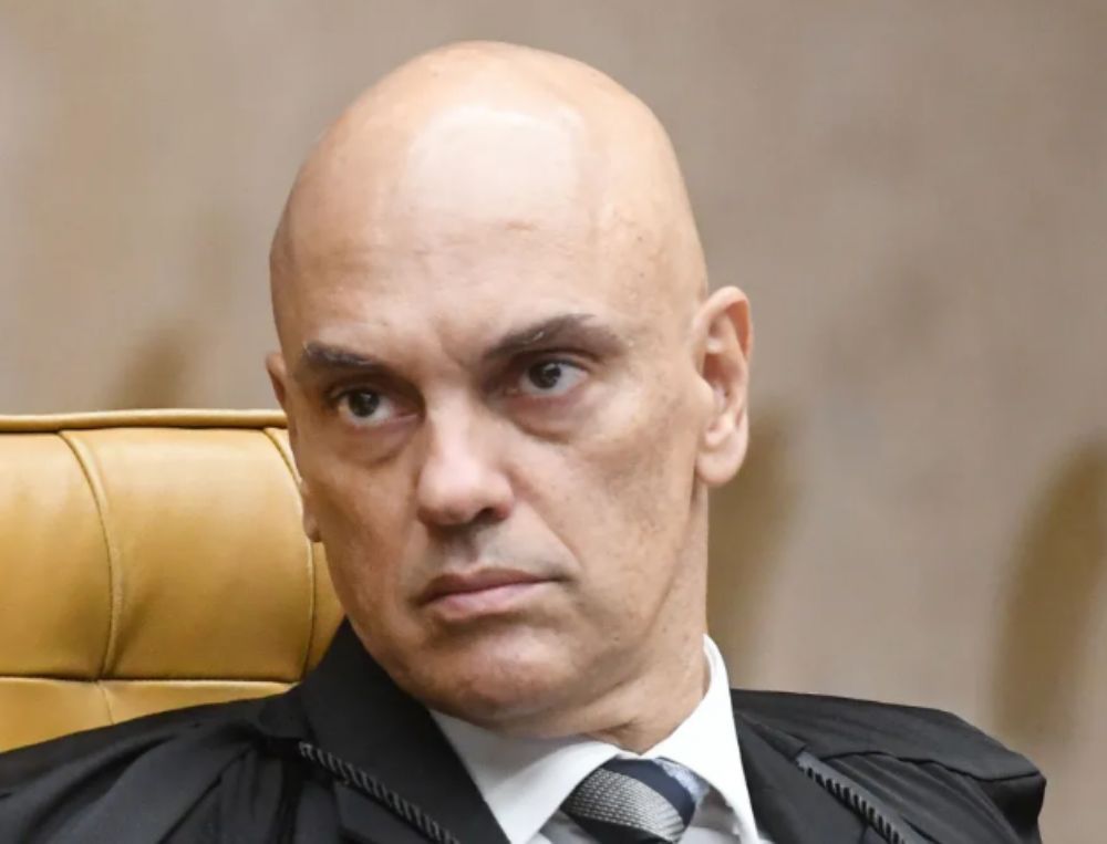 Moraes pede destaque e suspende julgamento sobre “revisão da vida toda”
