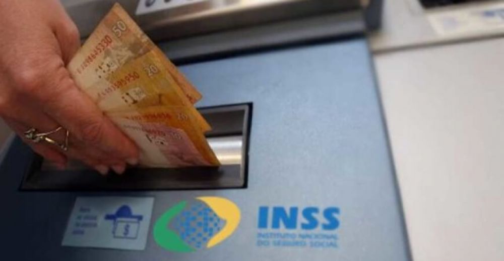 Calendrio do INSS: aposentados recebem a partir do dia 24