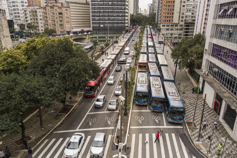 Ministrios discutem vale transporte para idosos e baixa renda para evitar reajuste nas tarifas